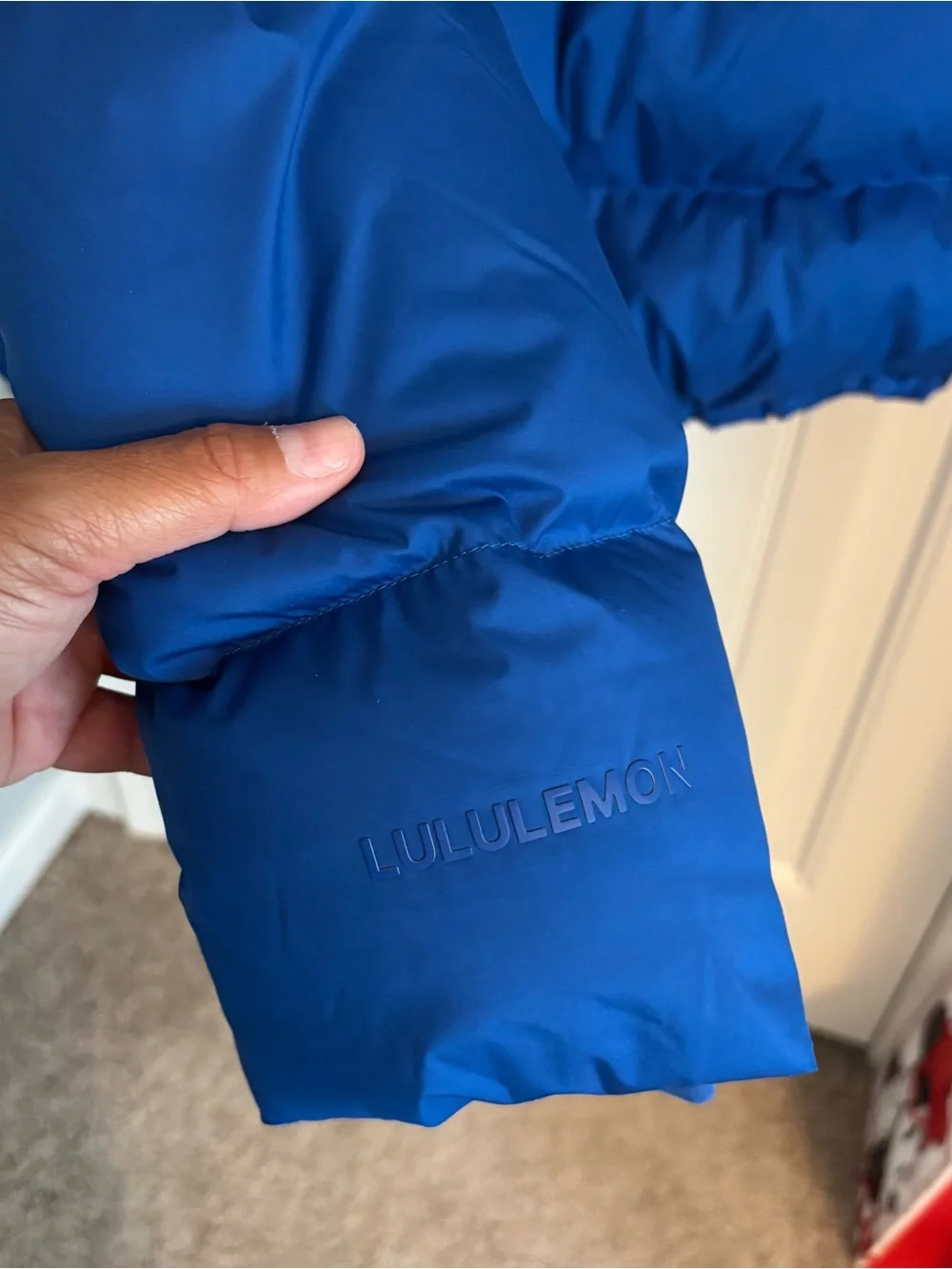 NWT Lululemon Athletica Wander Puff Jacket with Hood, Royal Blue, Size 8